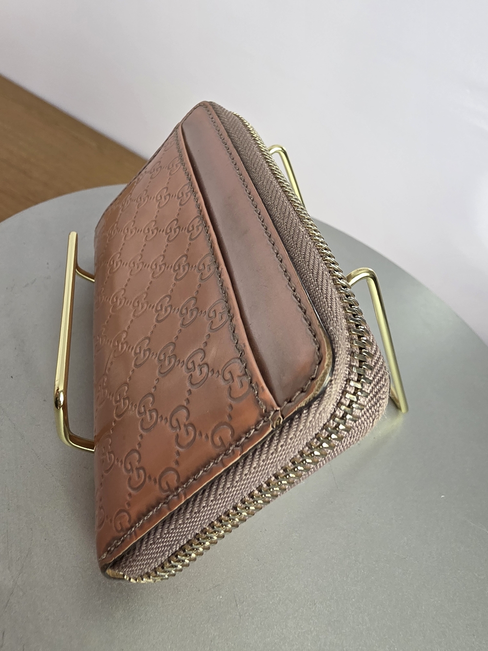 Gucci Rose Gold Metallic GG Zip Wallet - Picture 9 of 16